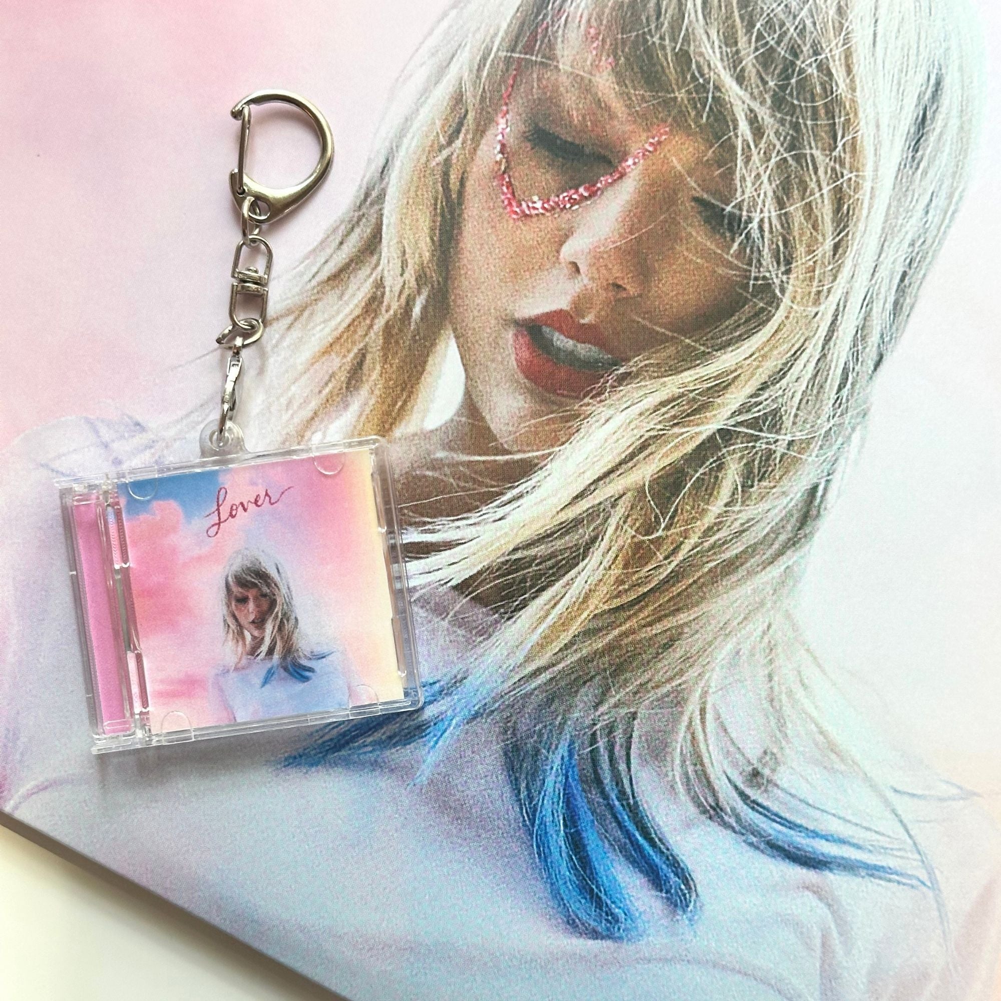 'Hit Clips' Mini CD Case Keychain - Taylor Lover