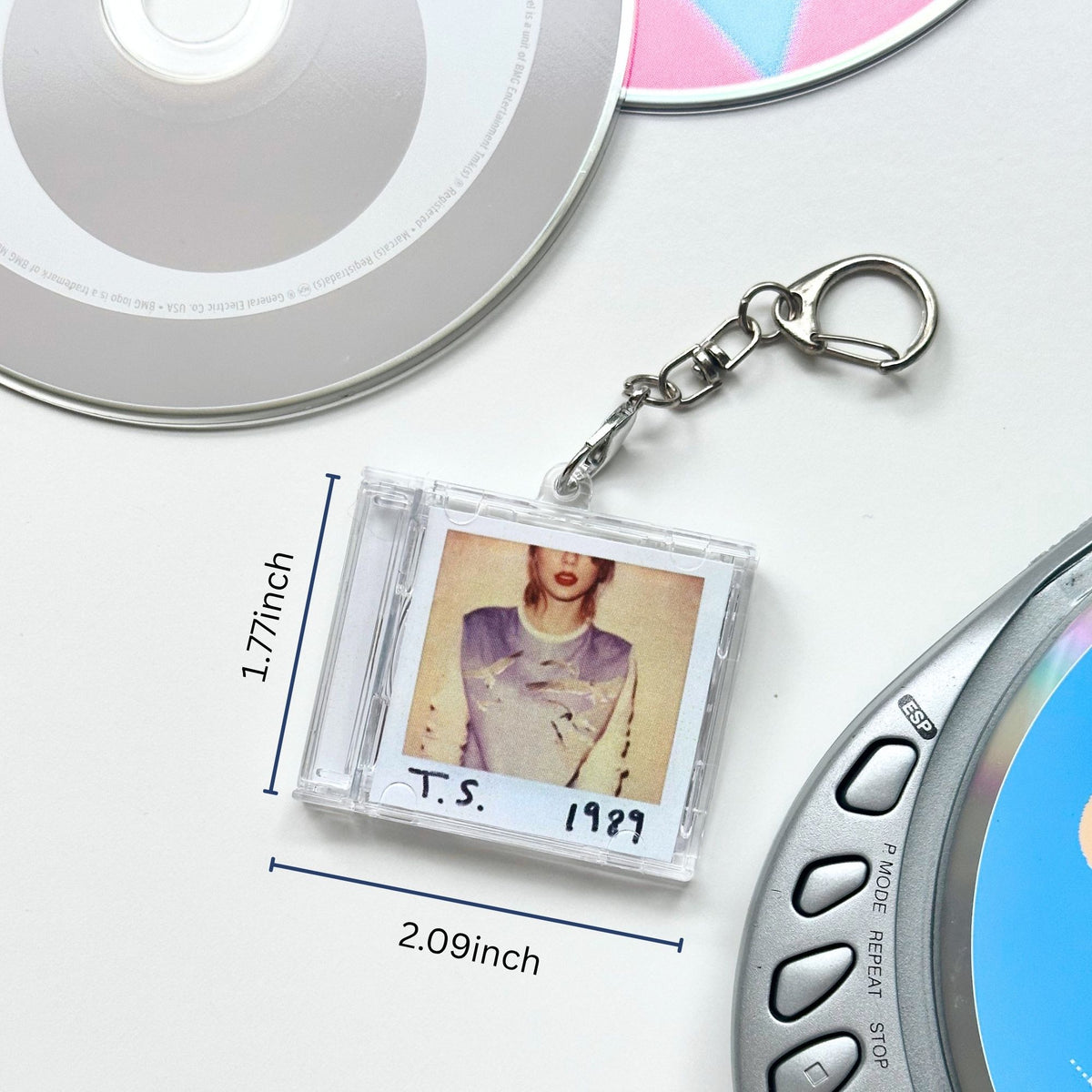 'Hit Clips' Mini CD Case Keychain - Taylor 1989