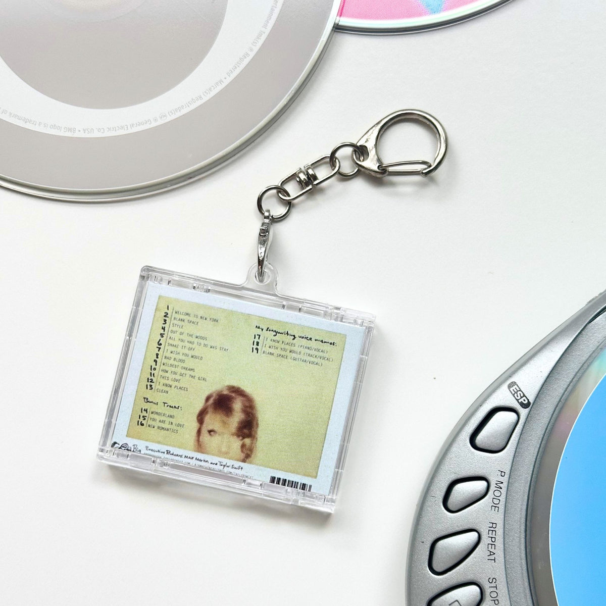 'Hit Clips' Mini CD Case Keychain - Taylor 1989